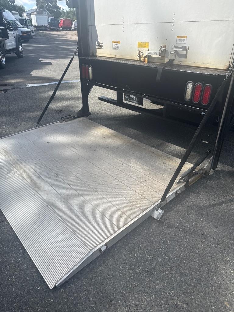 Ford Super Duty F-350 DRW XLT 2WD Reg Cab 145" WB 60" CA 2019
