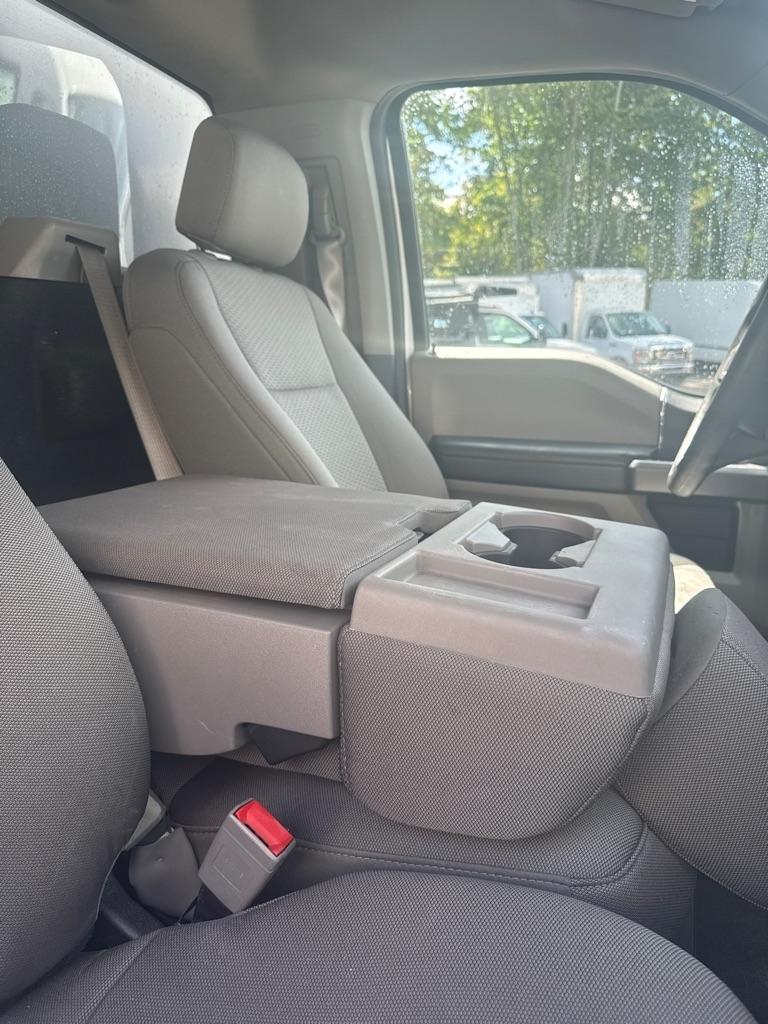 Ford Super Duty F-350 DRW XLT 2WD Reg Cab 145" WB 60" CA 2019