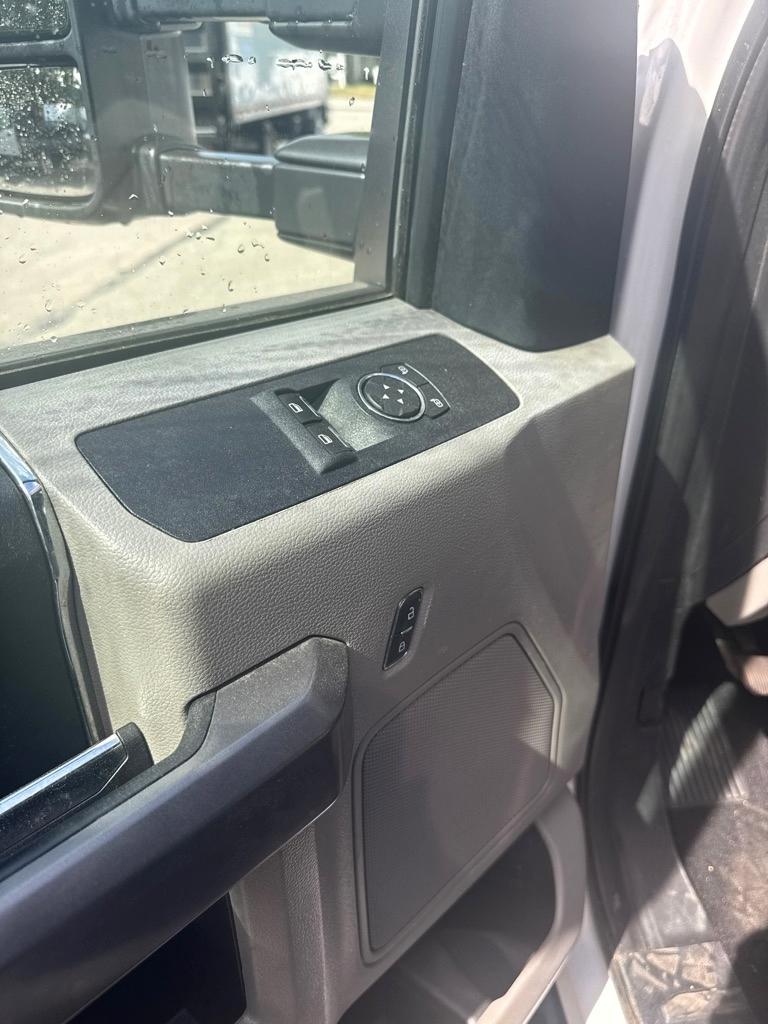 Ford Super Duty F-350 DRW XLT 2WD Reg Cab 145" WB 60" CA 2019