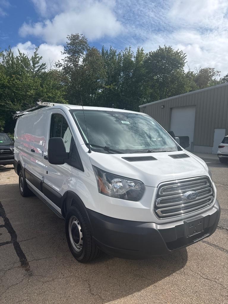 Ford Transit Van T-250 130" Low Rf 9000 GVWR Swing-Out RH Dr 2019