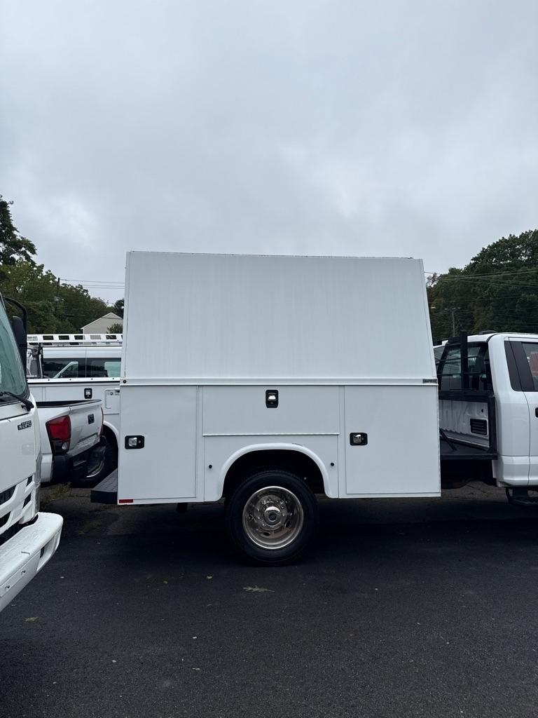 Ford Super Duty F-550 DRW XLT 4WD Reg Cab 145" WB 60" CA 2020