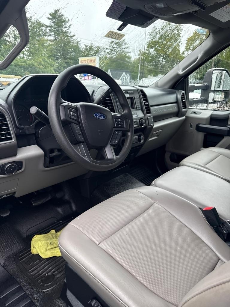 Ford Super Duty F-550 DRW XLT 4WD Reg Cab 145" WB 60" CA 2020