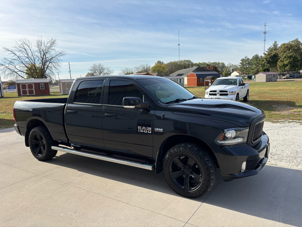 RAM 1500 Sport Crew Cab LWB 4WD 2017 RAM 1500 Sport Crew Cab LWB 4WD 2017