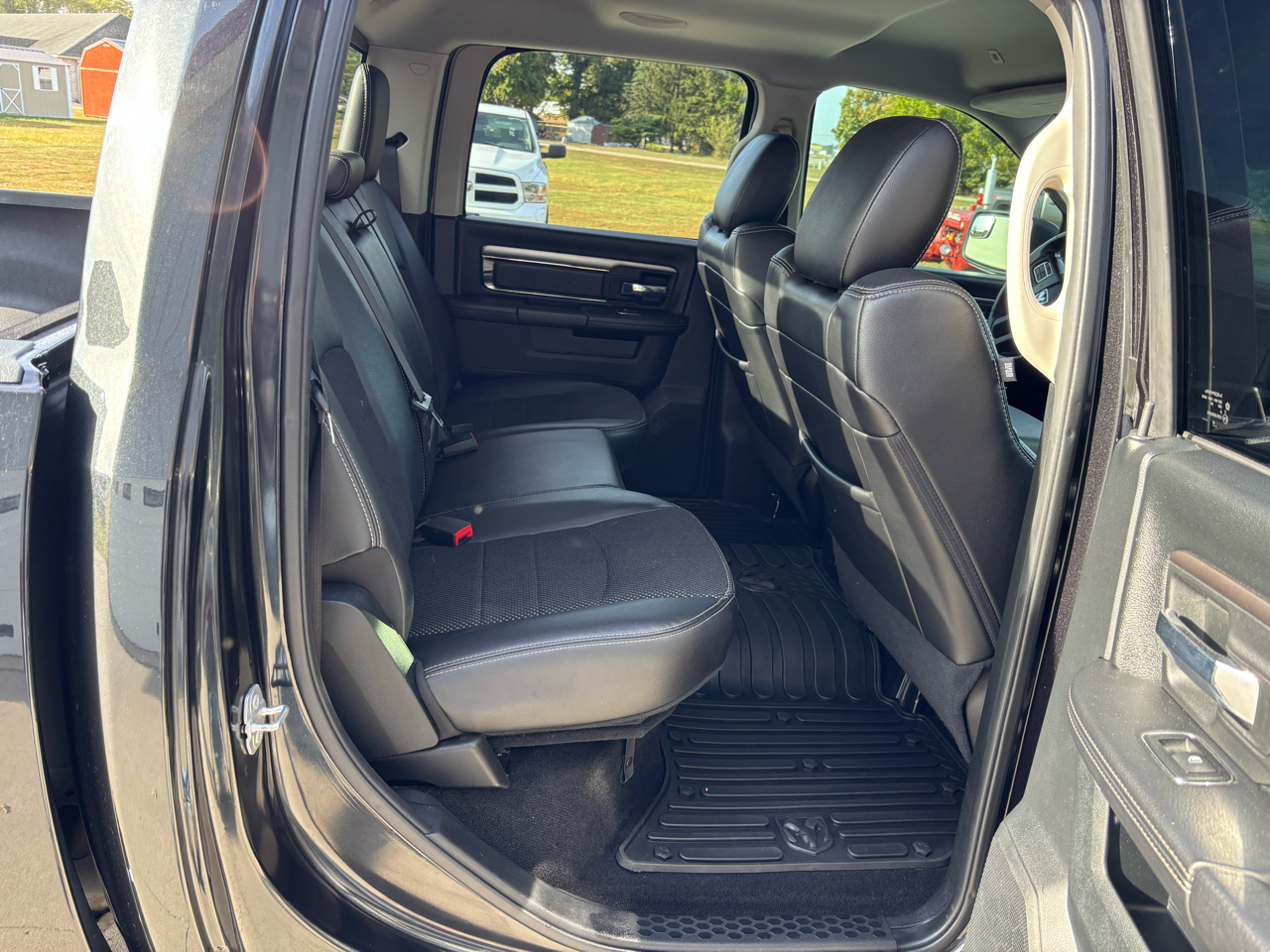 RAM 1500 Sport Crew Cab LWB 4WD 2017 RAM 1500 Sport Crew Cab LWB 4WD 2017