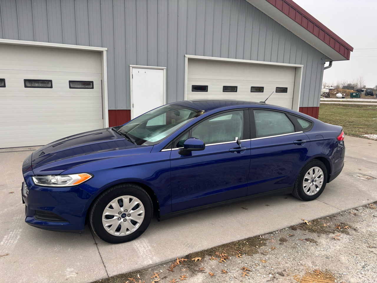 Ford Fusion S 2013