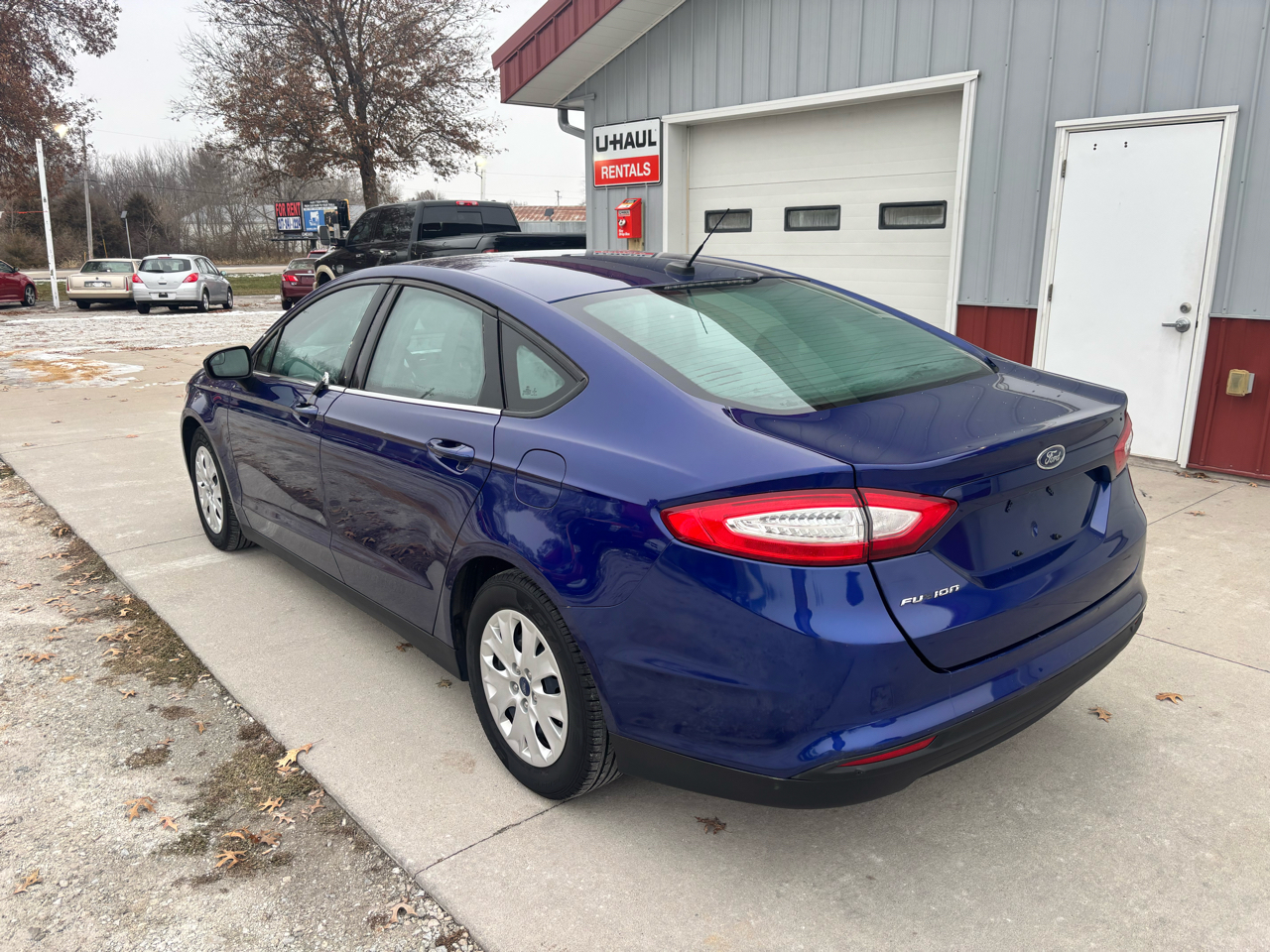 Ford Fusion S 2013