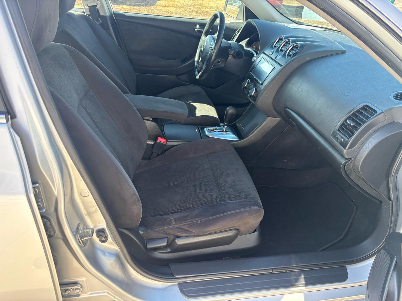 Nissan Altima 2.5 S 2011