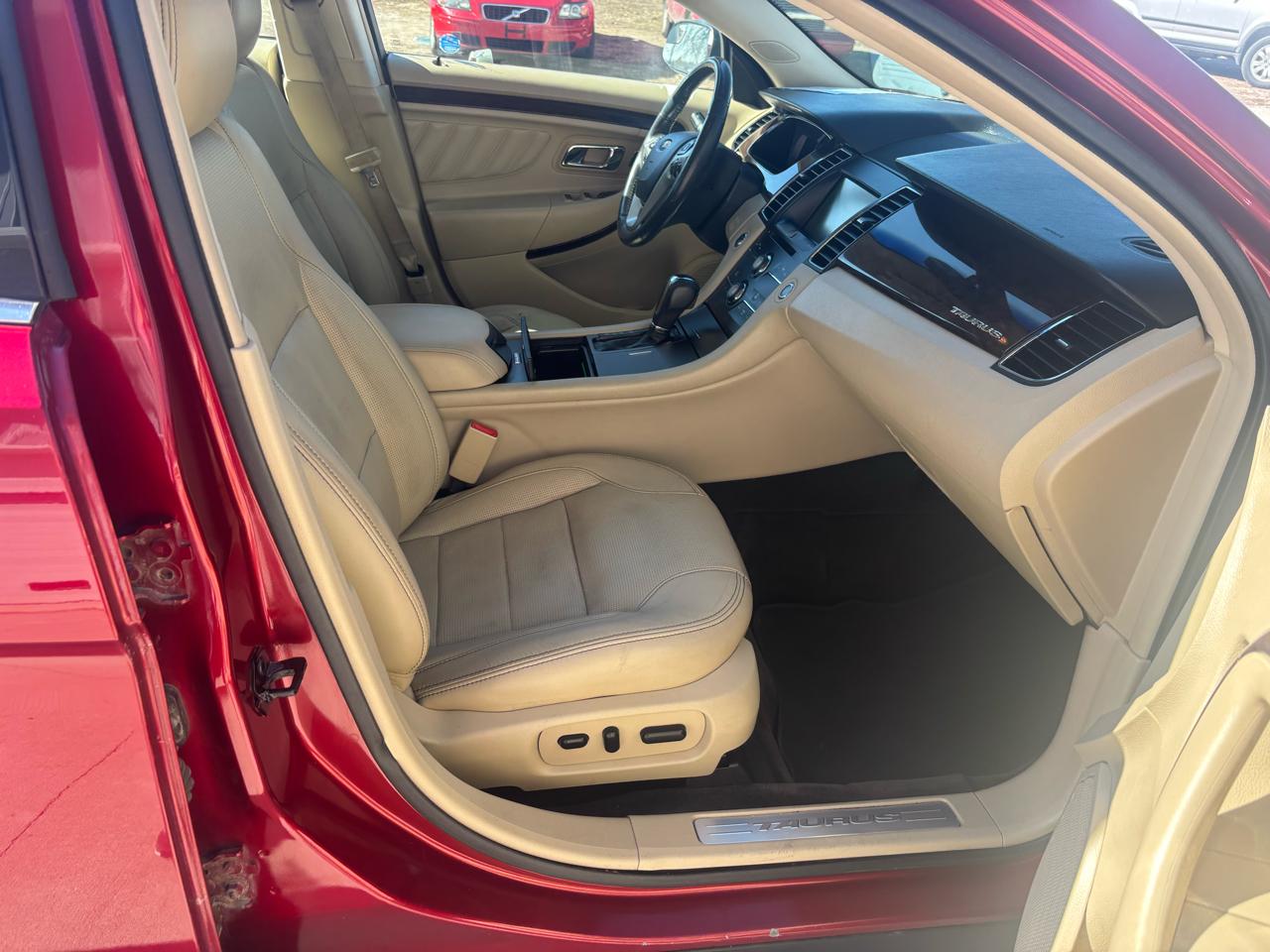 Ford Taurus Limited FWD 2015