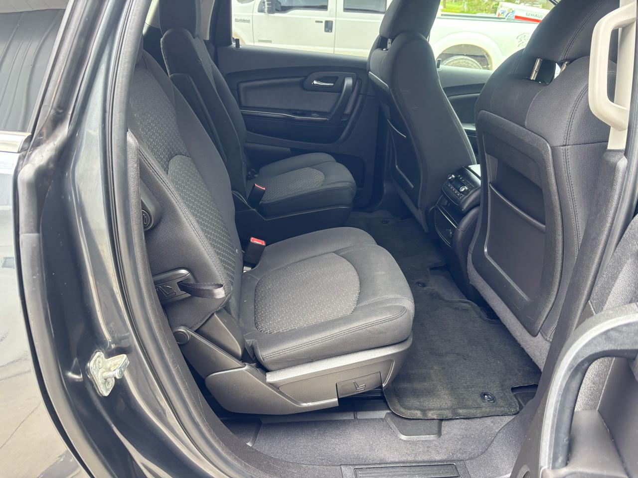 Chevrolet Traverse 2LT FWD 2012