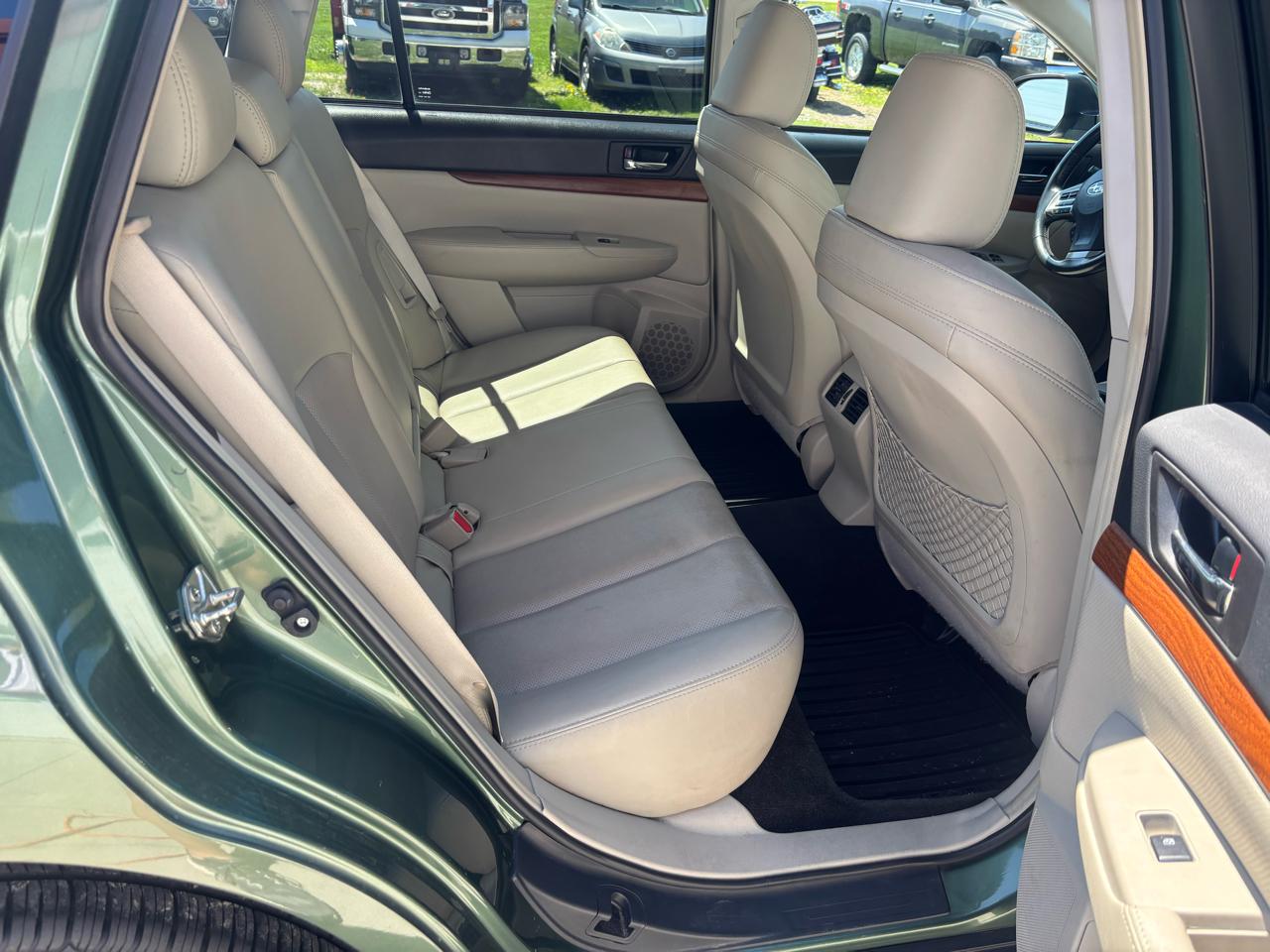 Subaru Outback 3.6R Limited 2013