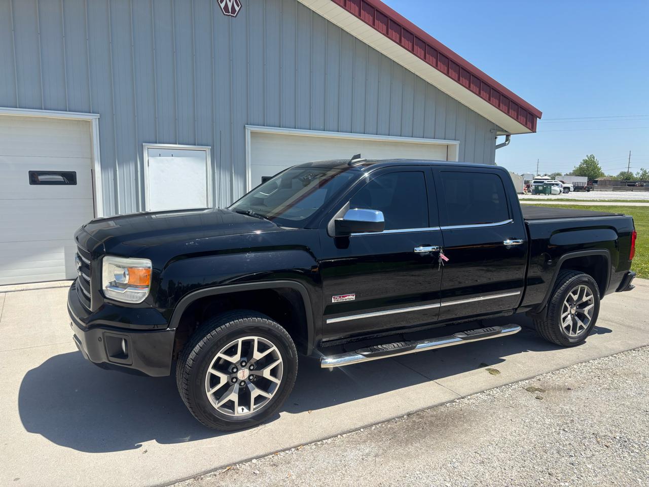 2015 GMC Sierra 4WD Crew Cab SLT SWB's photo