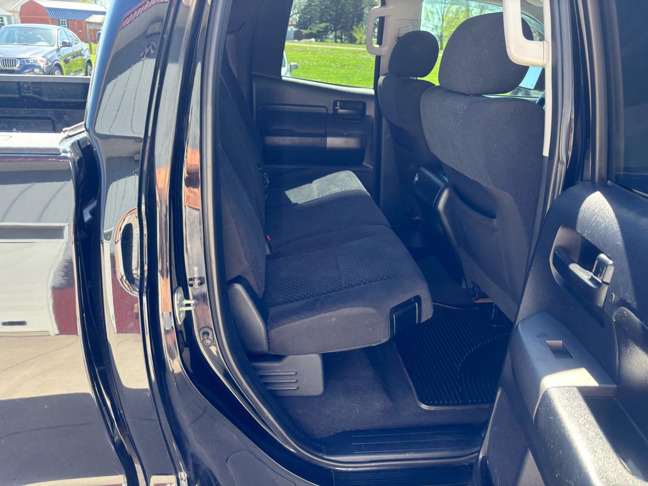 Toyota Tundra Tundra-Grade 5.7L FFV Double Cab 4WD 2010