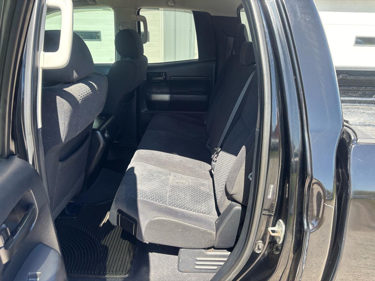 Toyota Tundra Tundra-Grade 5.7L FFV Double Cab 4WD 2010