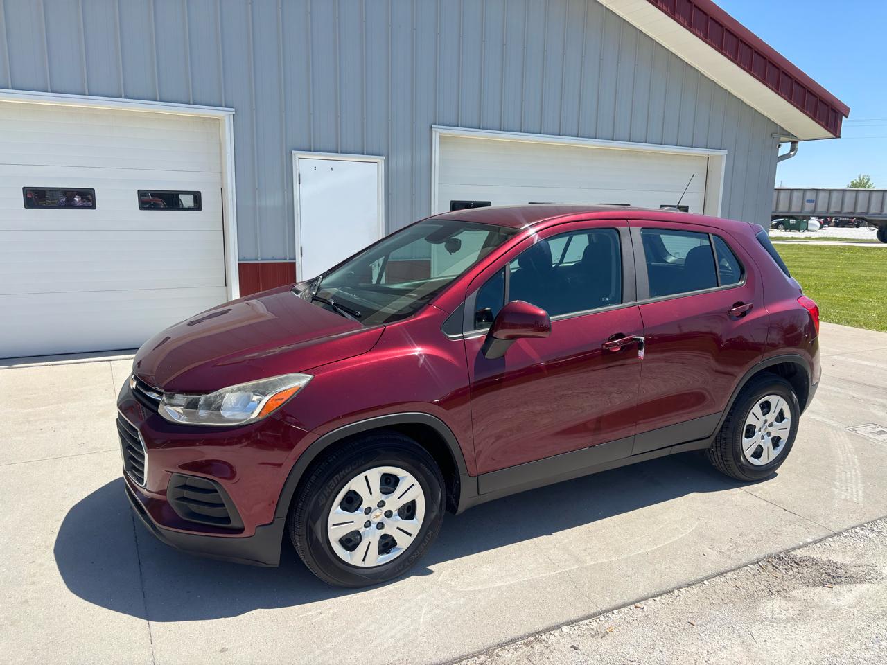 2017 Chevrolet Trax LS's photo