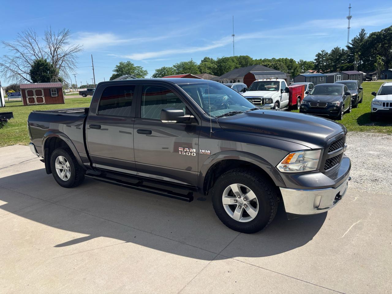 RAM 1500 SLT Crew Cab SWB 4WD 2015