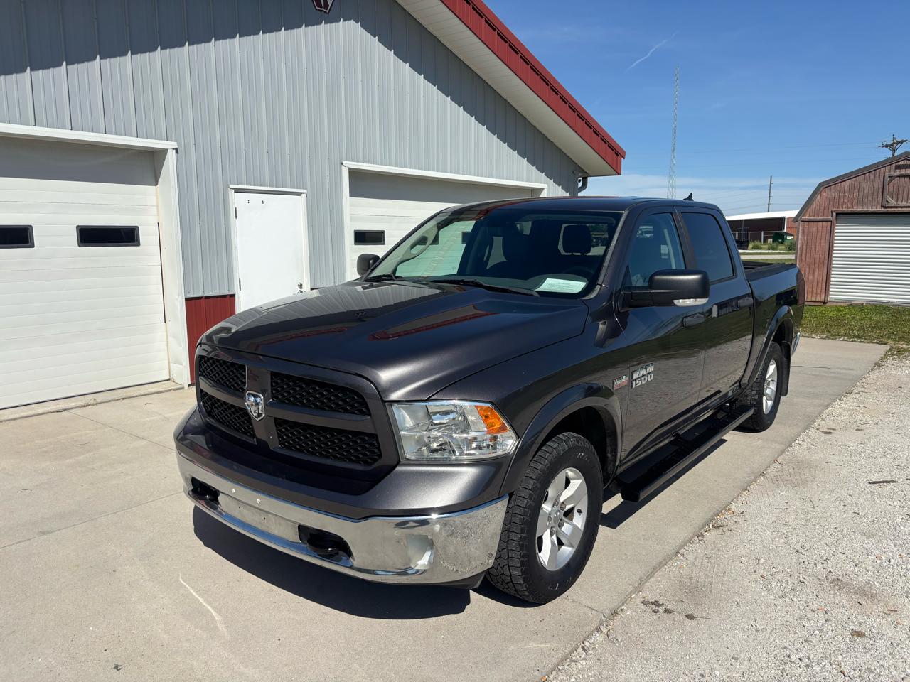 RAM 1500 SLT Crew Cab SWB 4WD 2015