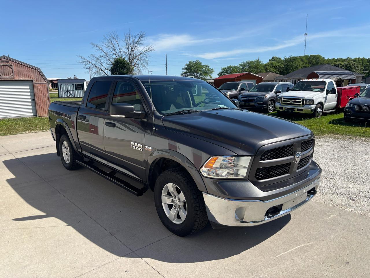 RAM 1500 SLT Crew Cab SWB 4WD 2015