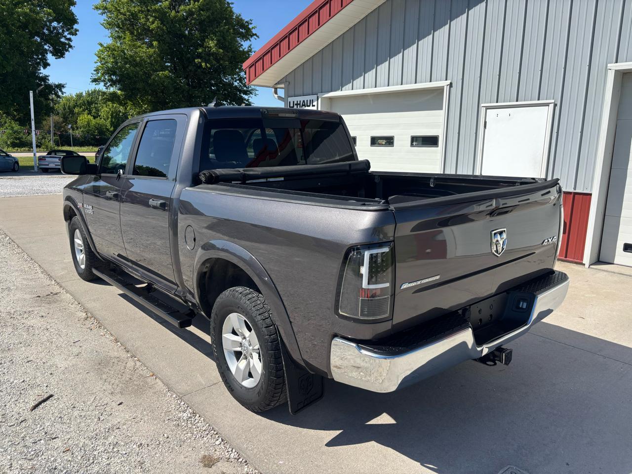 RAM 1500 SLT Crew Cab SWB 4WD 2015