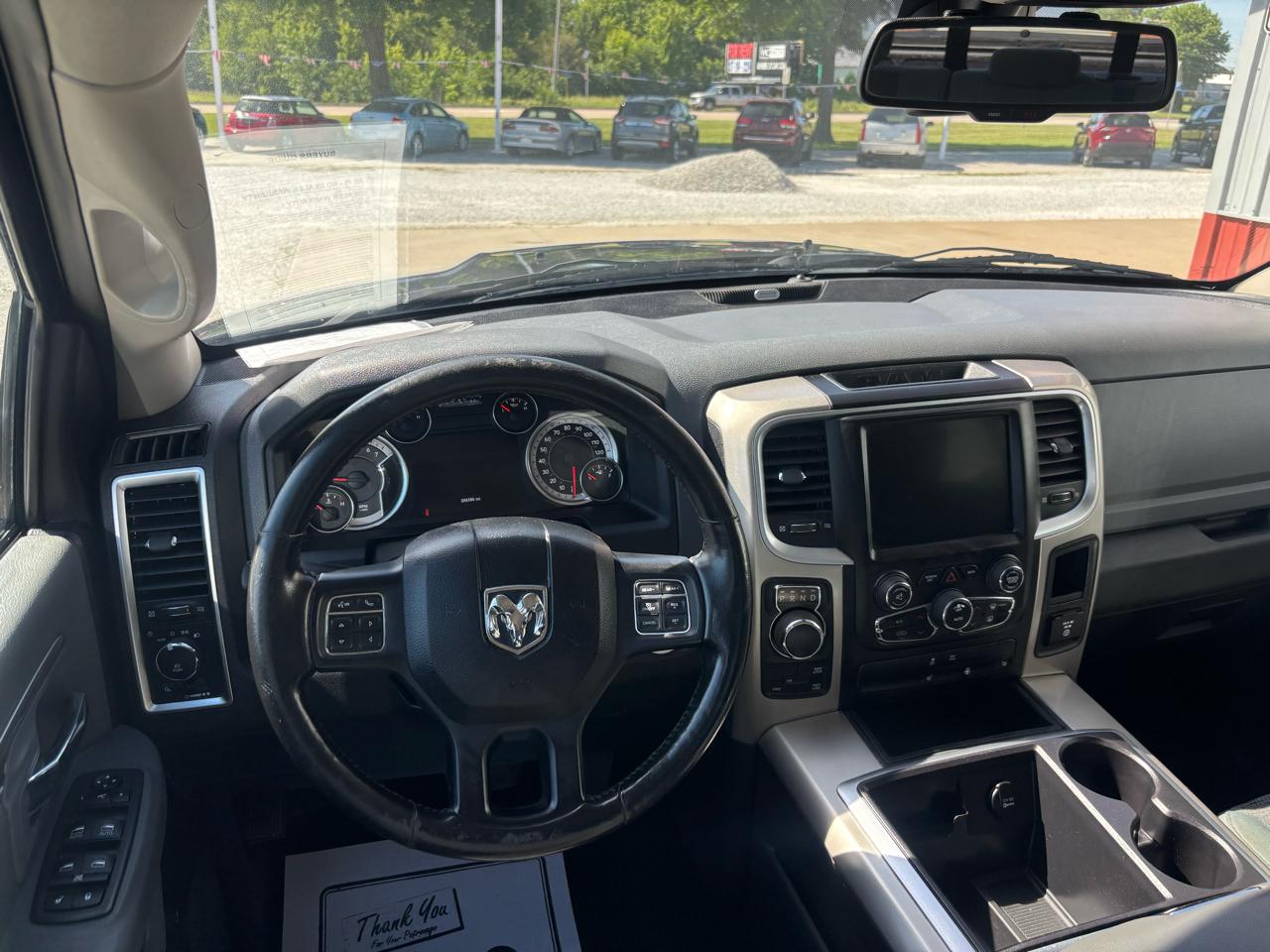 RAM 1500 SLT Crew Cab SWB 4WD 2015
