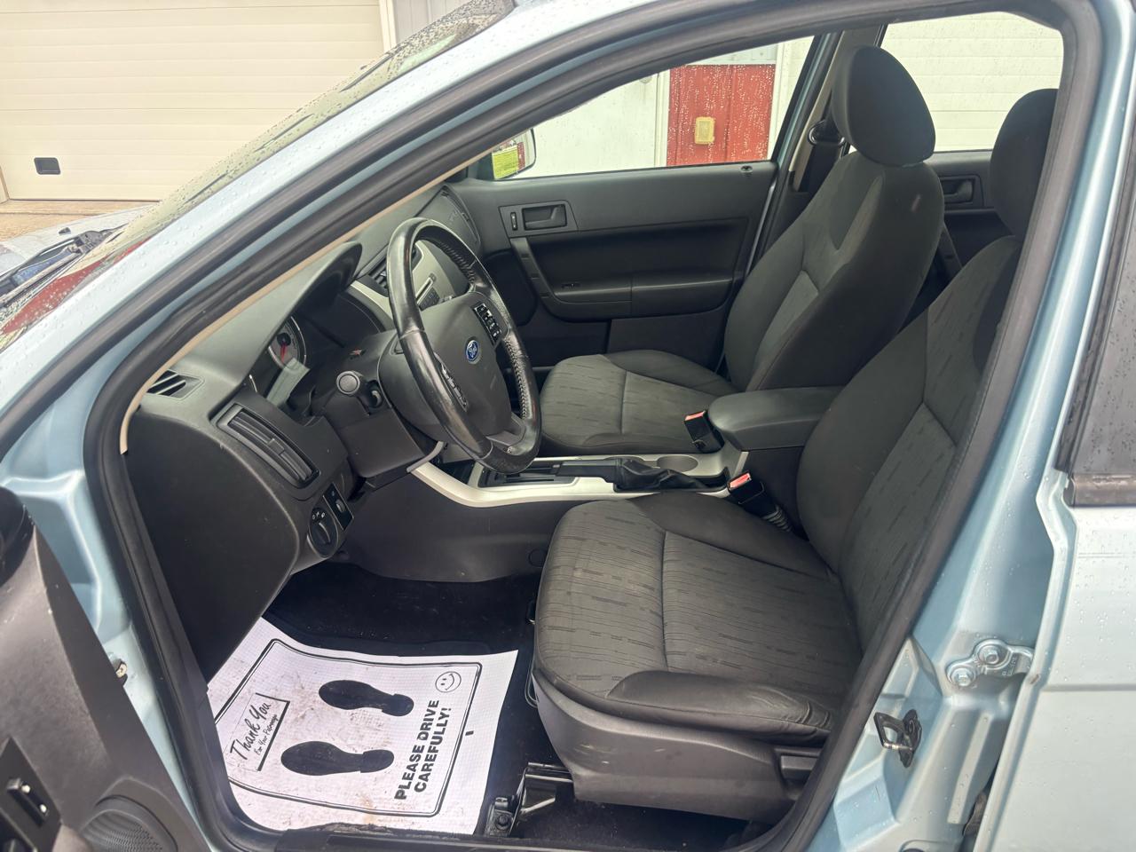 Ford Focus SE Sedan 2008