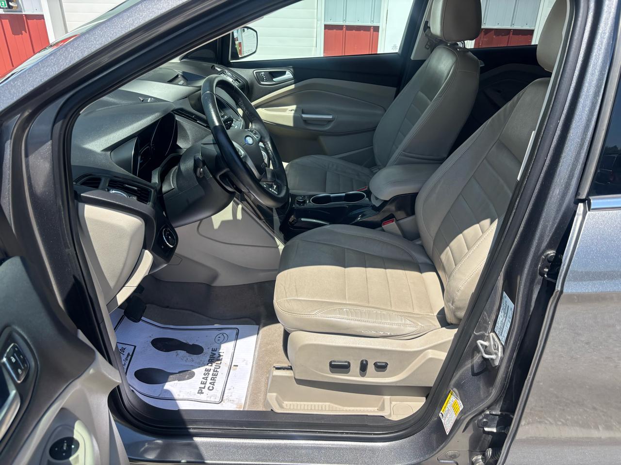 Ford Escape Titanium 4WD 2014