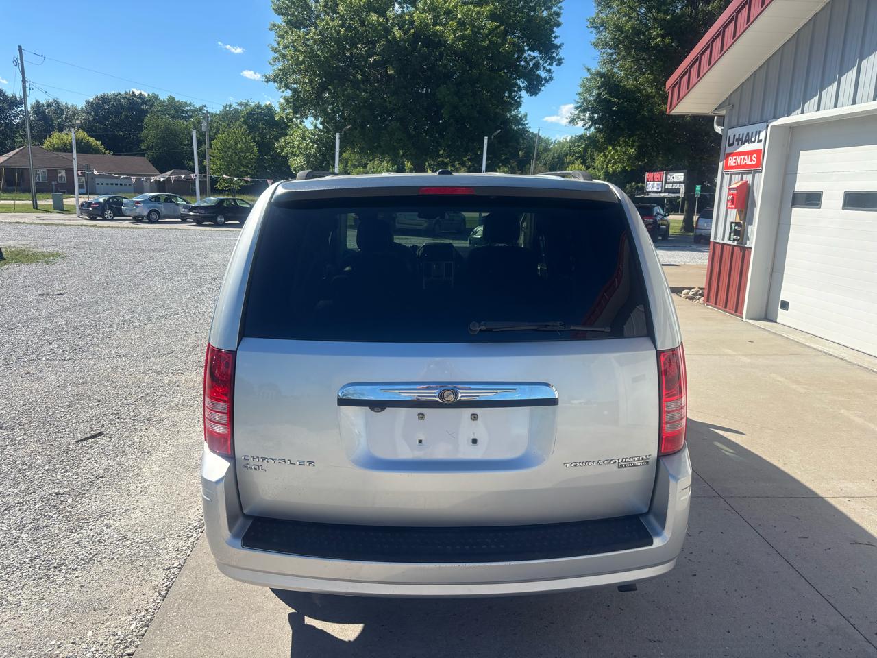 Chrysler Town & Country Touring Plus 2010