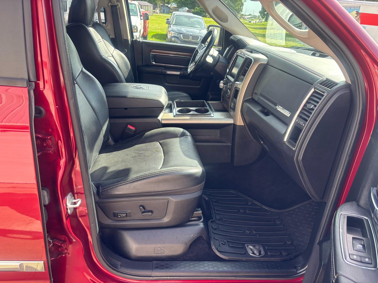 RAM 1500 Laramie Crew Cab SWB 4WD 2014