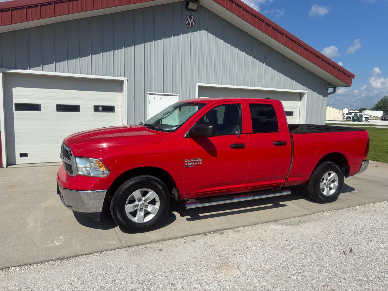 RAM 1500 SLT Quad Cab 4WD 2022