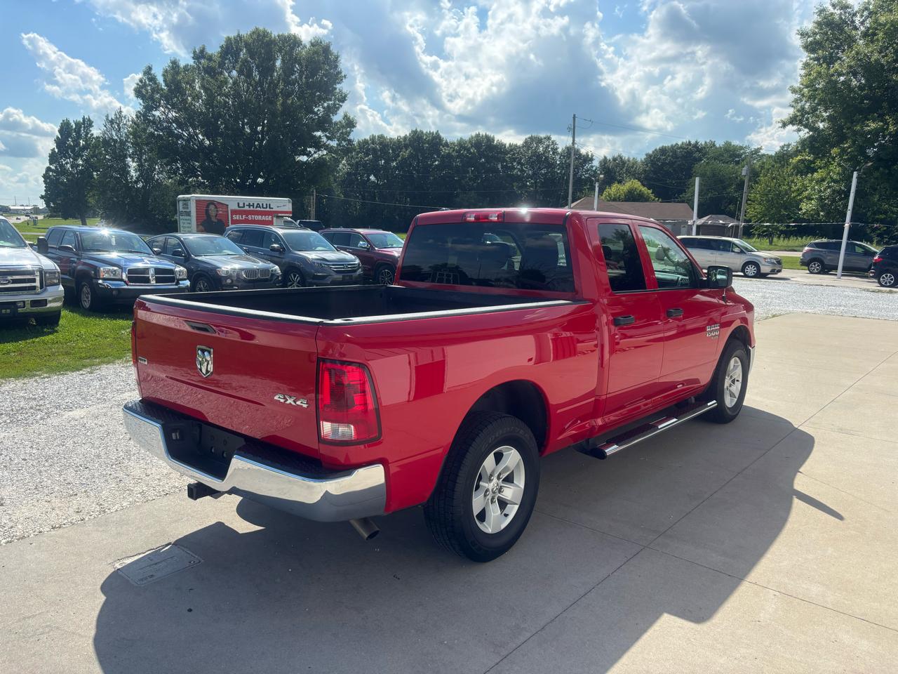 RAM 1500 SLT Quad Cab 4WD 2022