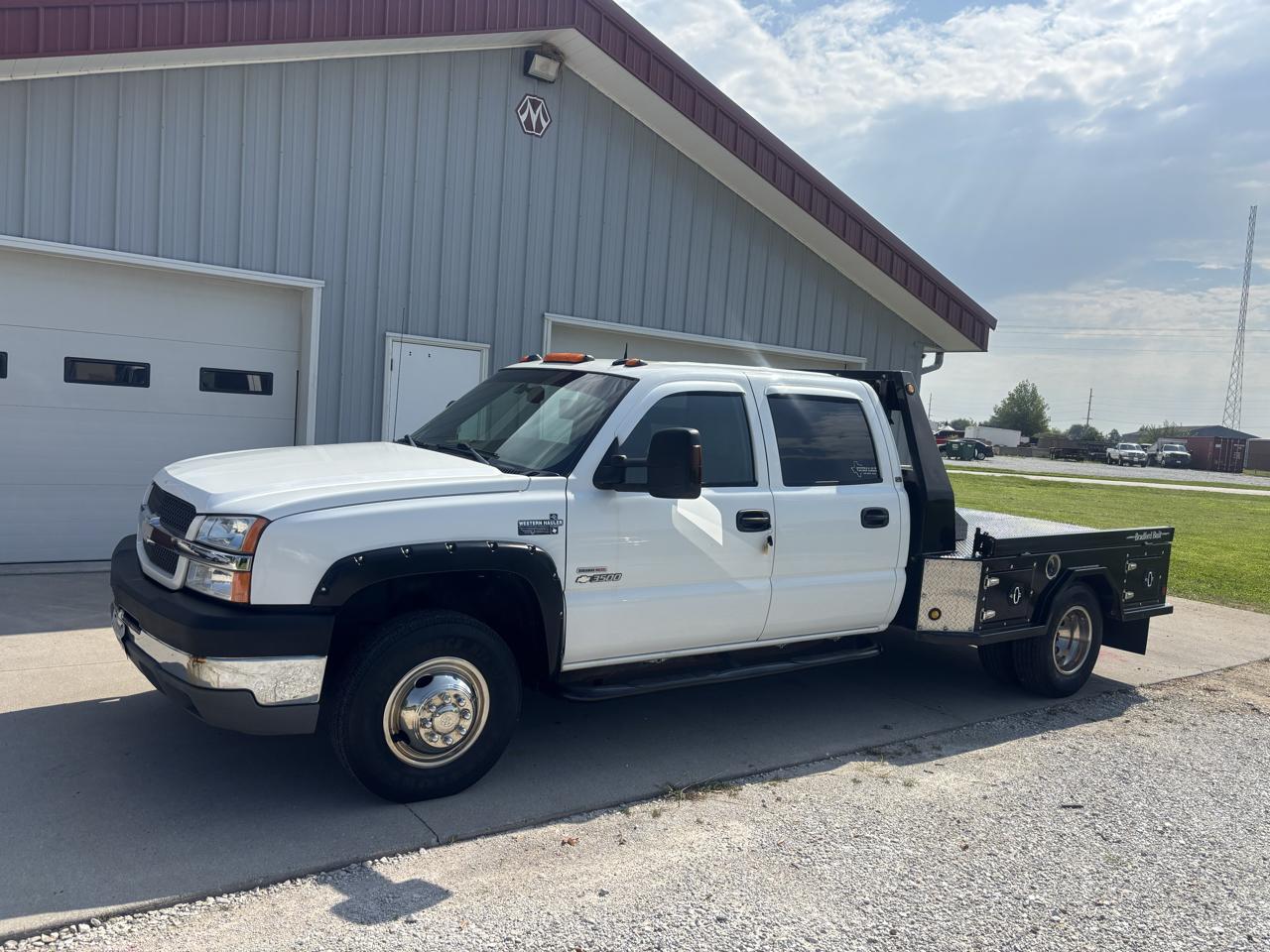 Chevrolet Silverado 3500 Work Truck Crew Cab 4WD 2004