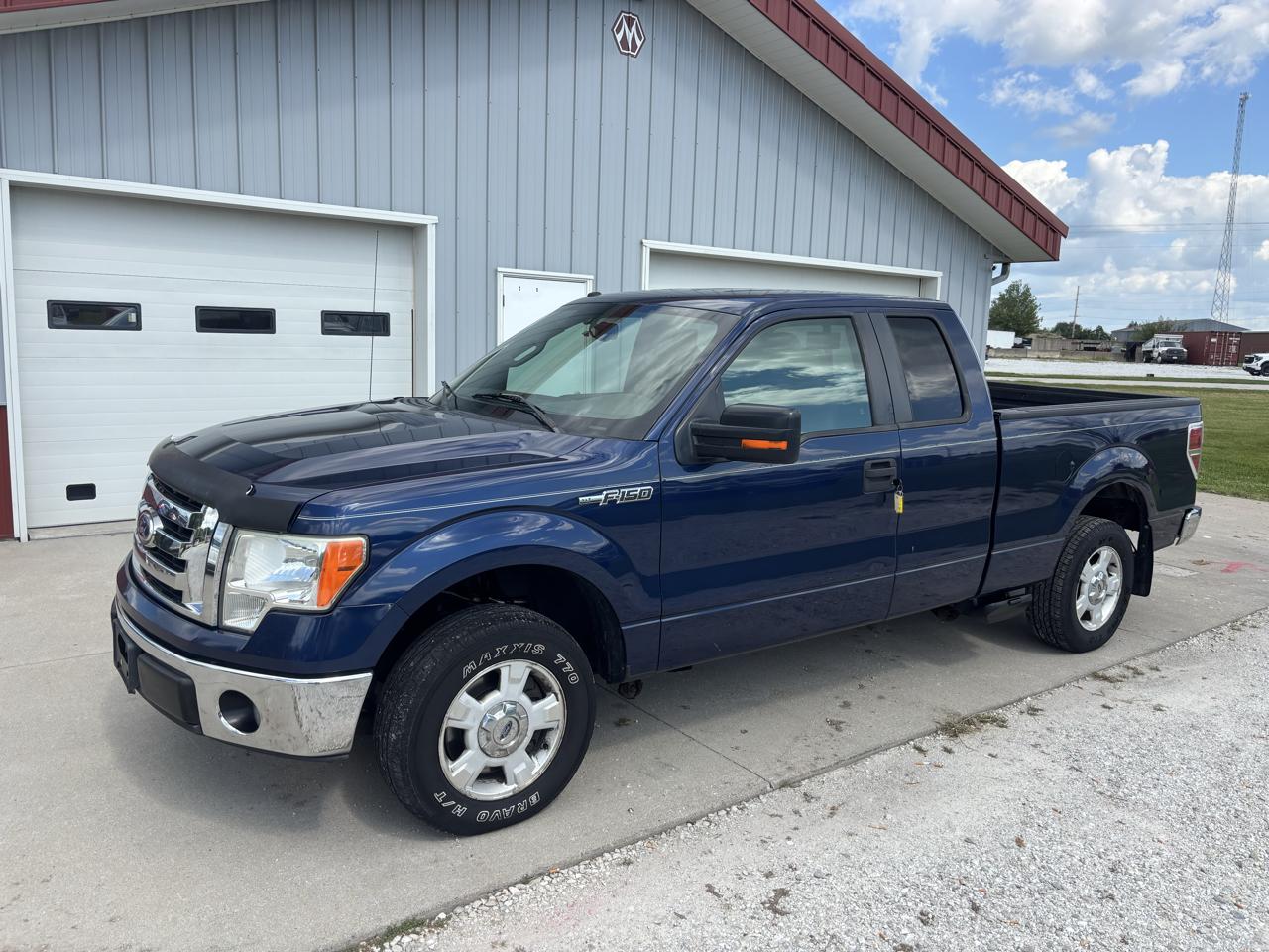 Ford F-150 XLT SuperCab 8-ft. Bed 2WD 2010