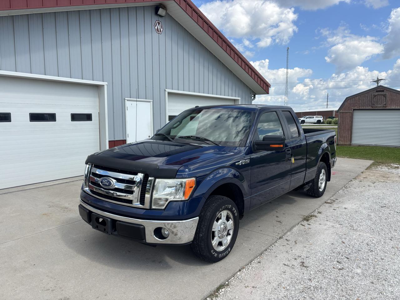 Ford F-150 XLT SuperCab 8-ft. Bed 2WD 2010