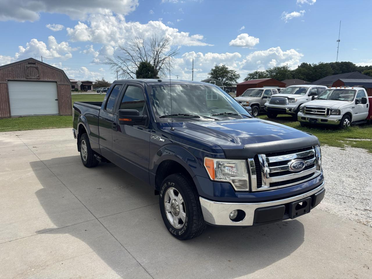 Ford F-150 XLT SuperCab 8-ft. Bed 2WD 2010