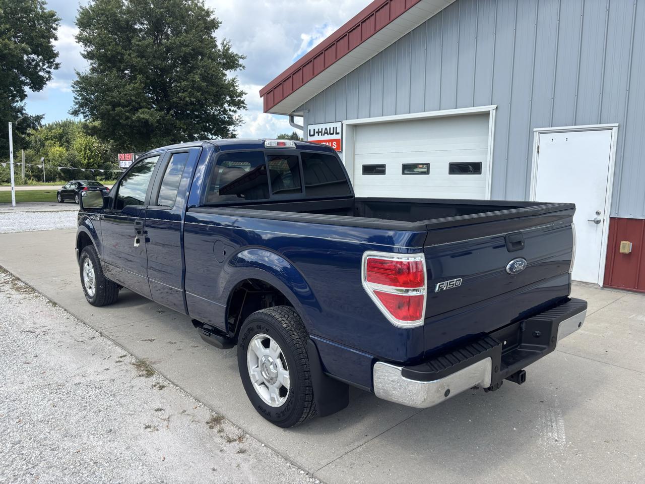 Ford F-150 XLT SuperCab 8-ft. Bed 2WD 2010