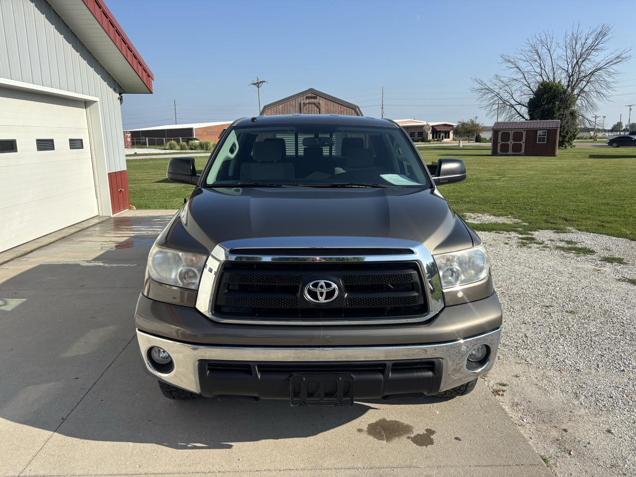 Toyota Tundra Tundra-Grade 5.7L FFV Double Cab 4WD 2011