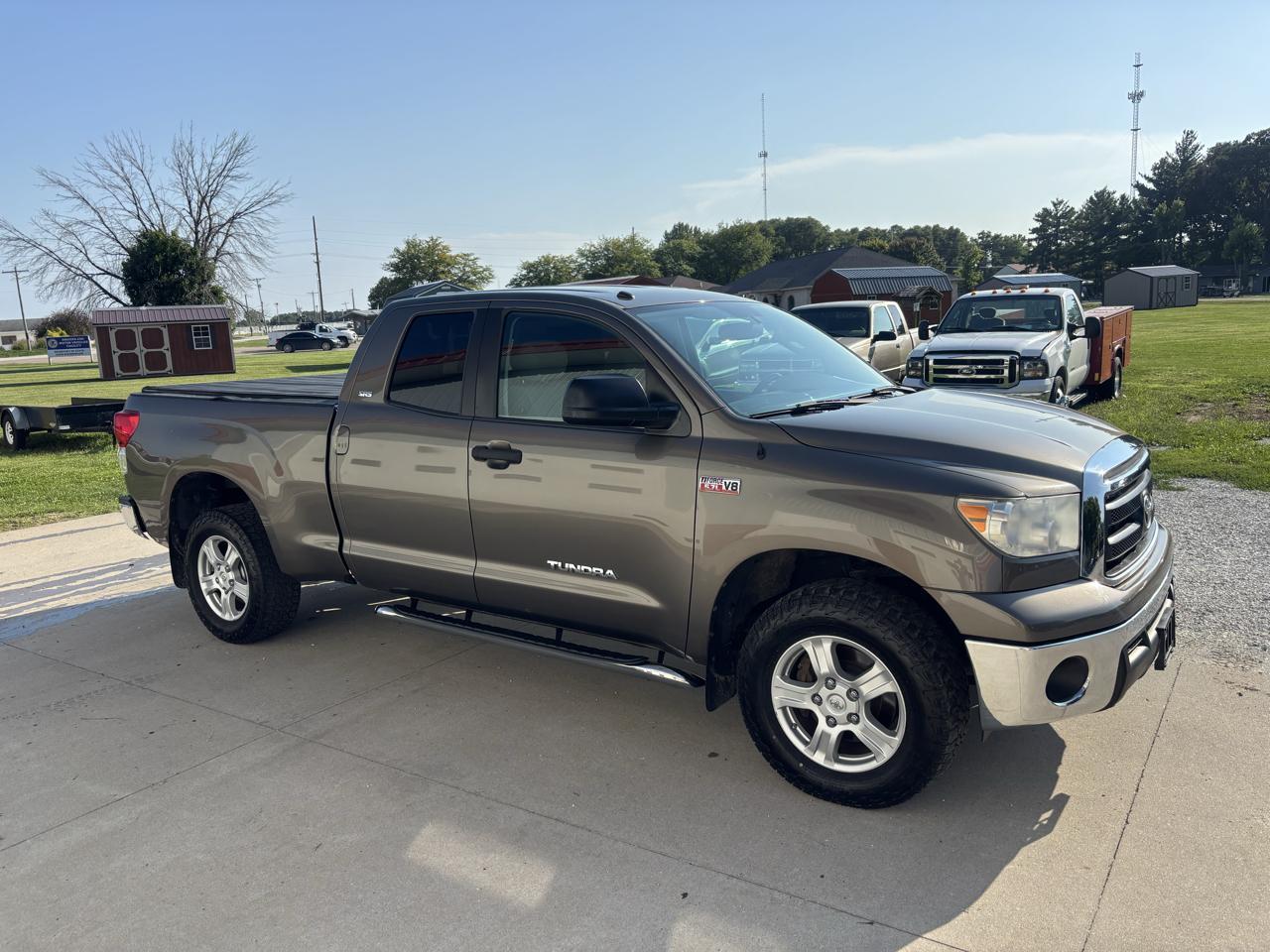 Toyota Tundra Tundra-Grade 5.7L FFV Double Cab 4WD 2011