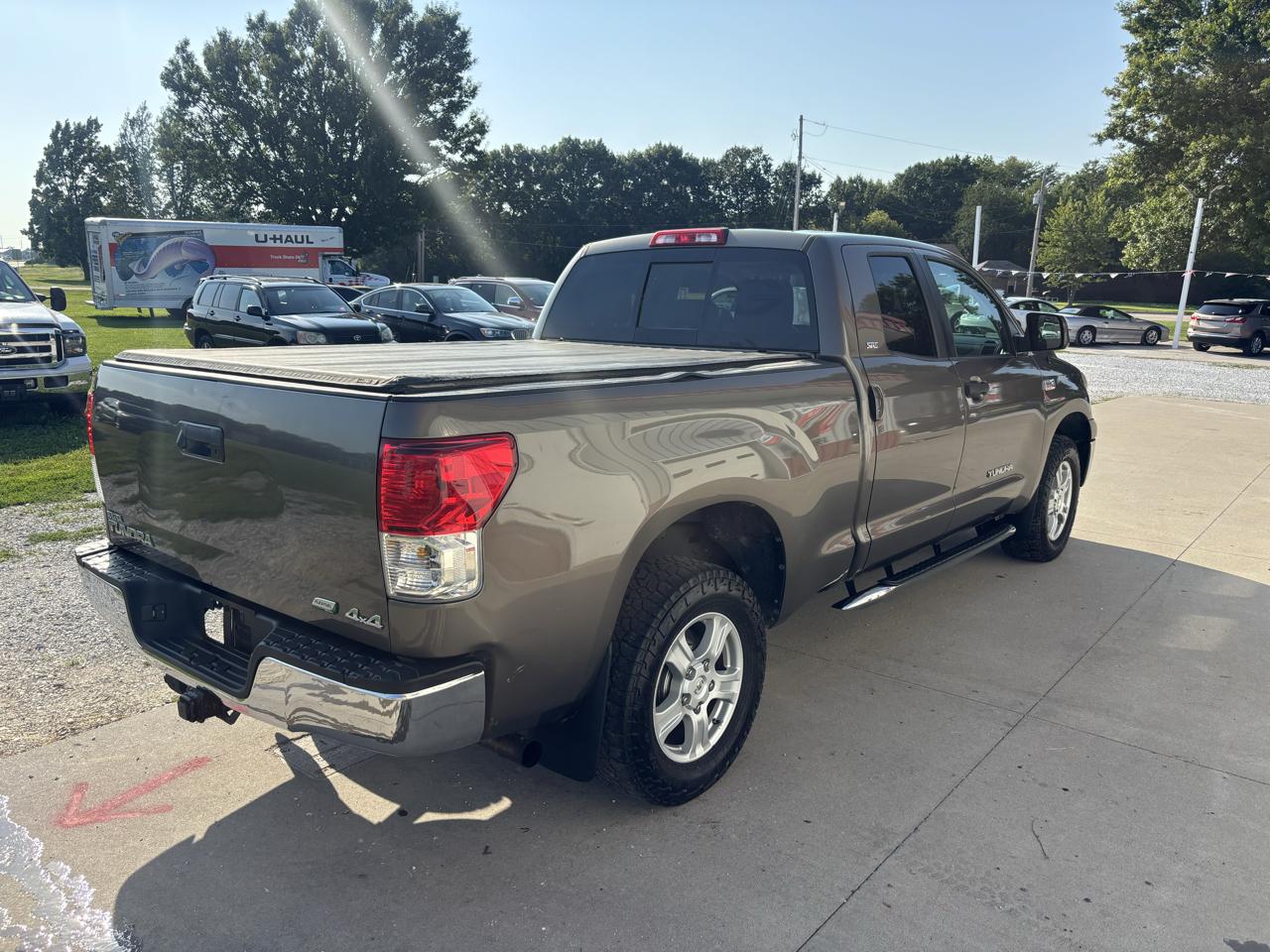 Toyota Tundra Tundra-Grade 5.7L FFV Double Cab 4WD 2011