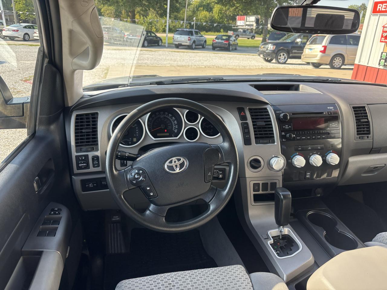 Toyota Tundra Tundra-Grade 5.7L FFV Double Cab 4WD 2011