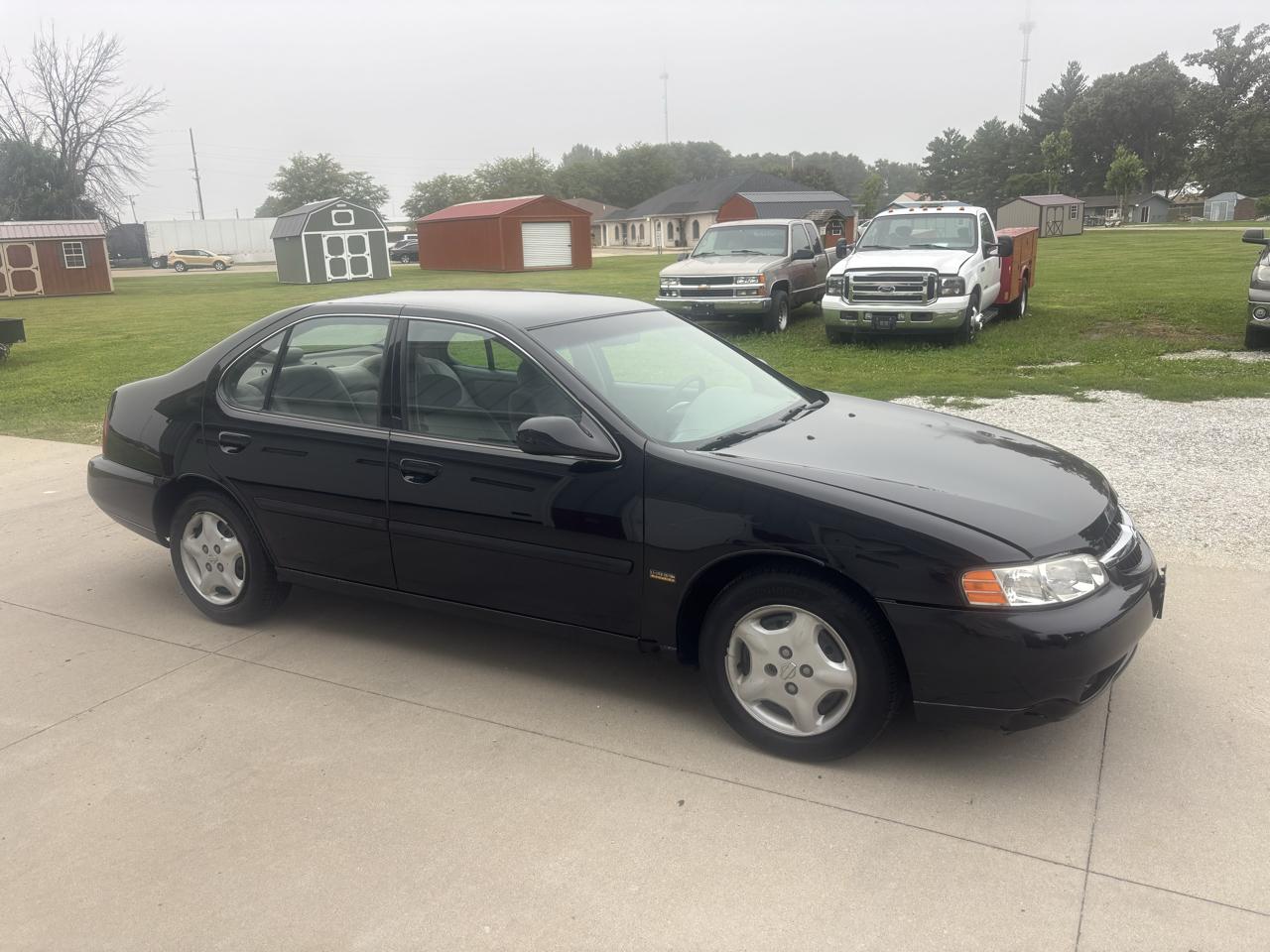 Nissan Altima XE 2001
