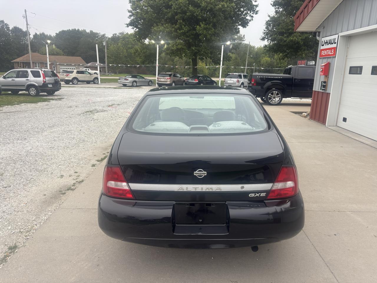 Nissan Altima XE 2001