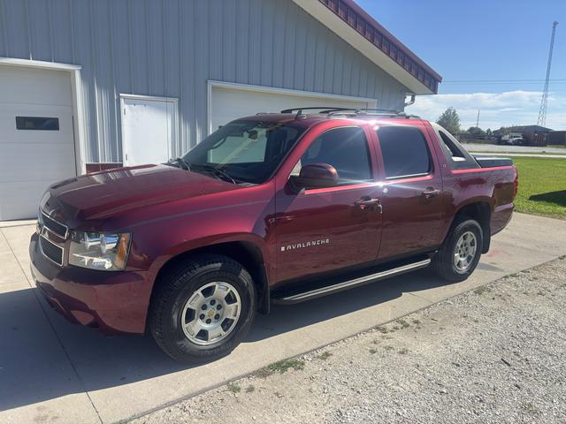 Red (Maroon) 2008 Chevrolet Avalanche Pickup Truck Four-Wheel Drive Automatic