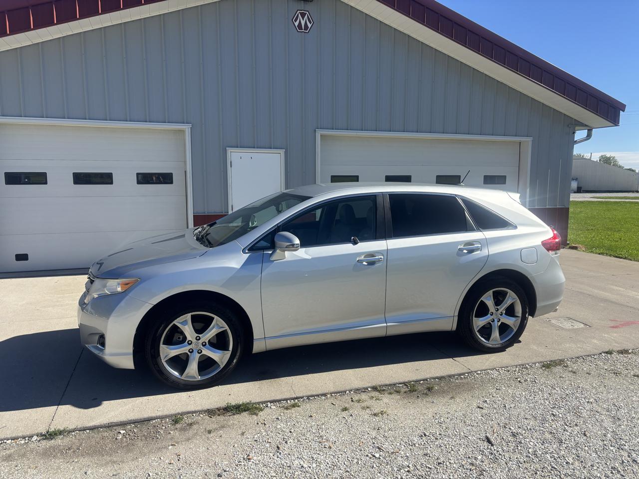 Toyota Venza XLE 4D SUV AWD V6 2014
