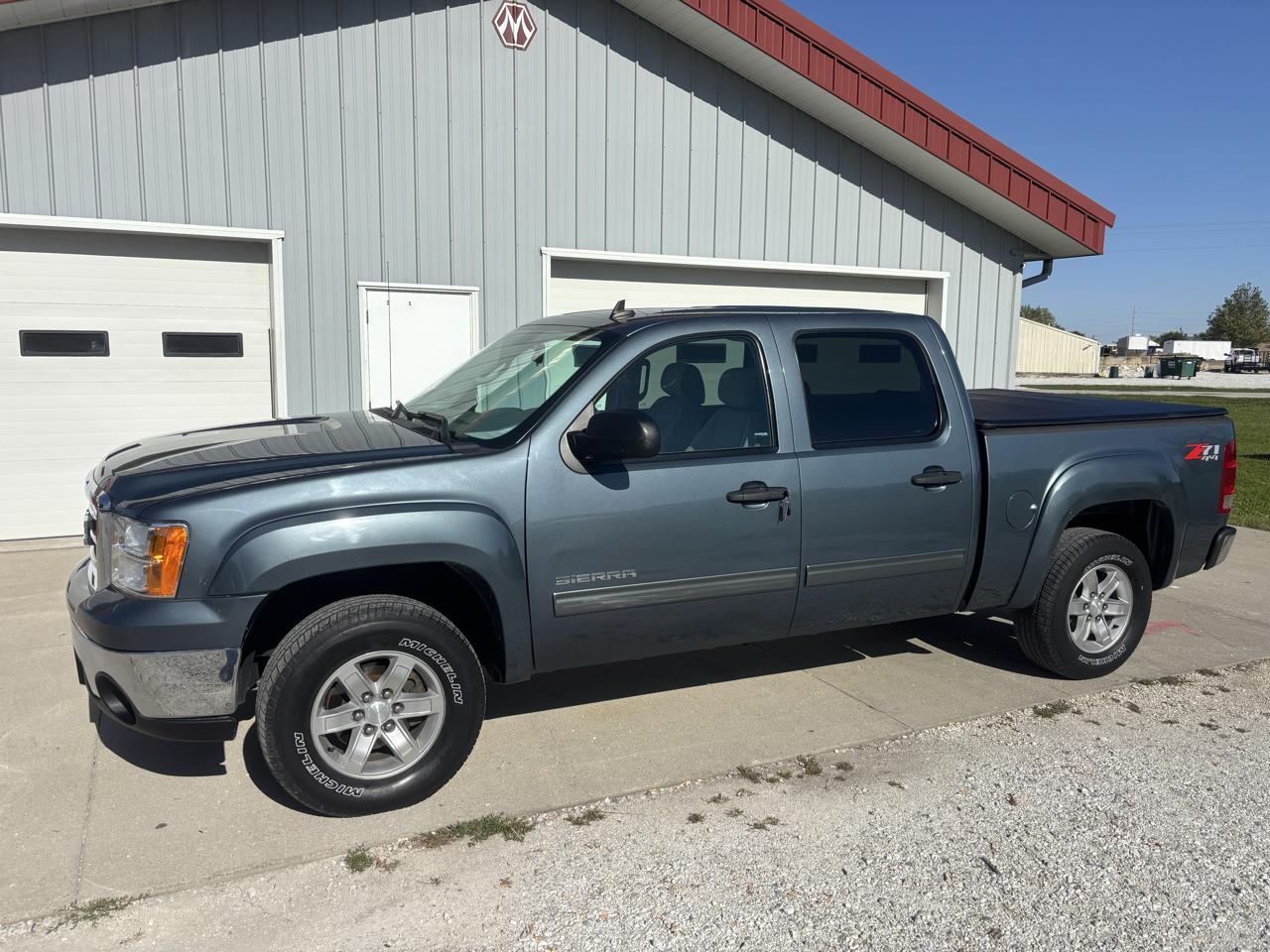 GMC Sierra 1500 SLE Crew Cab 4WD 2013