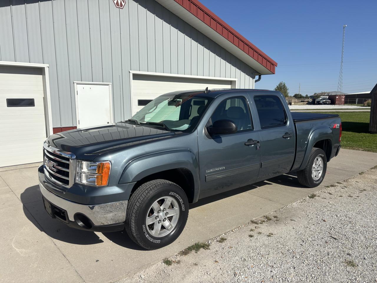 GMC Sierra 1500 SLE Crew Cab 4WD 2013