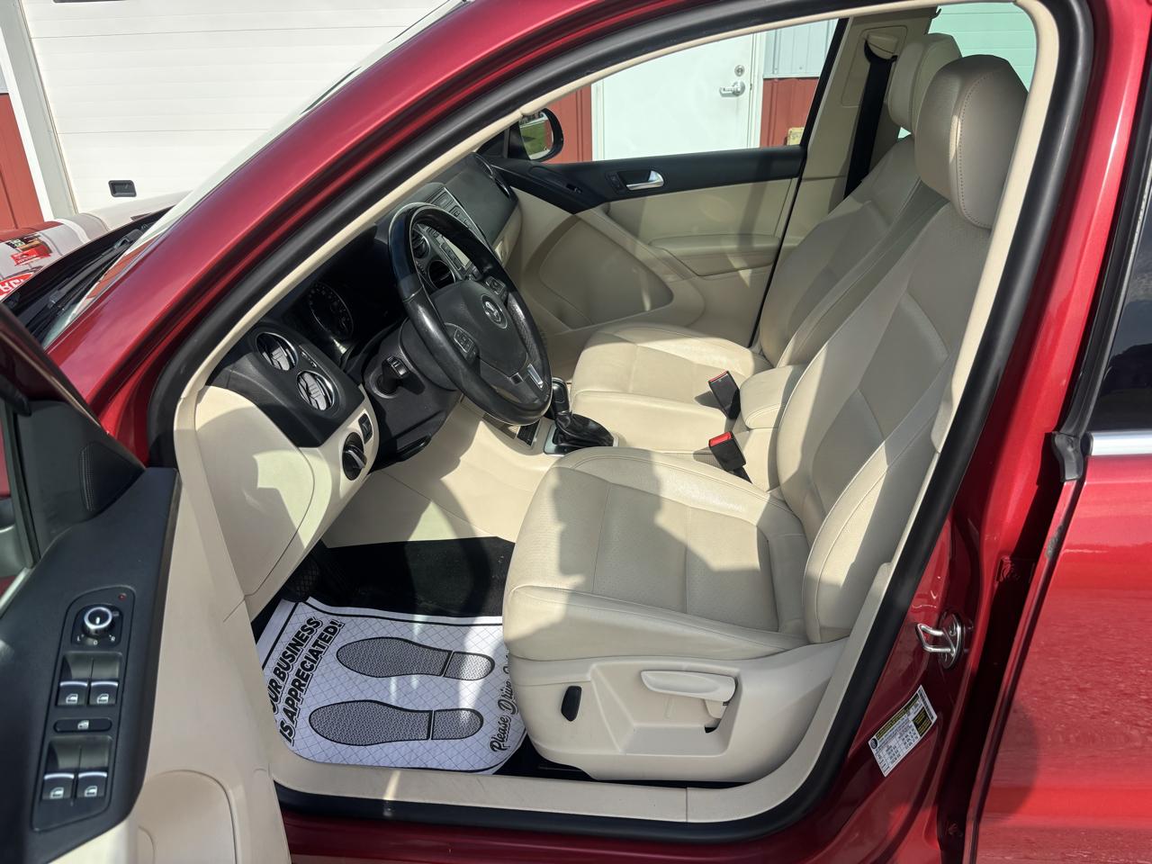 Volkswagen Tiguan S 4Motion 2012