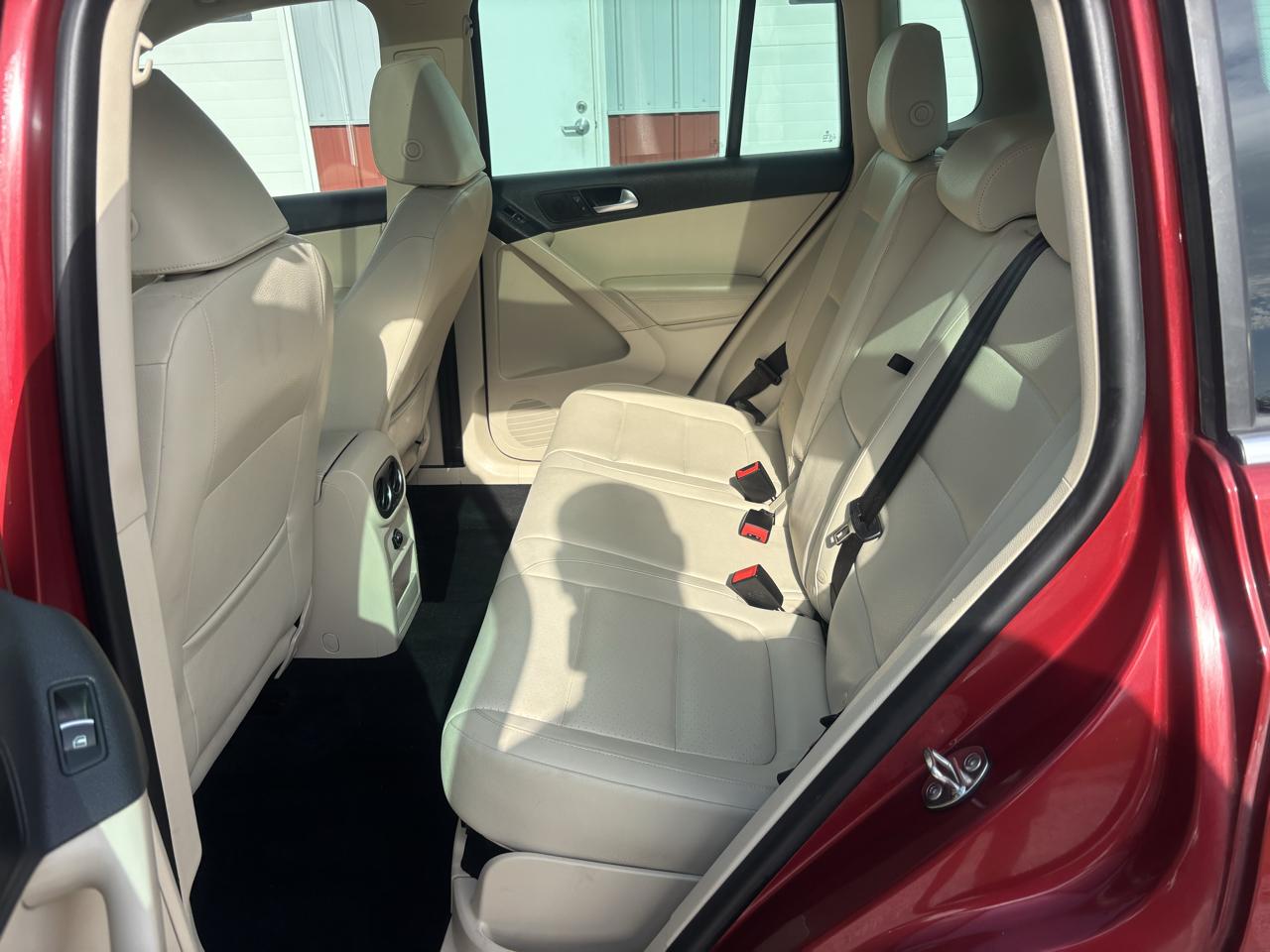 Volkswagen Tiguan S 4Motion 2012