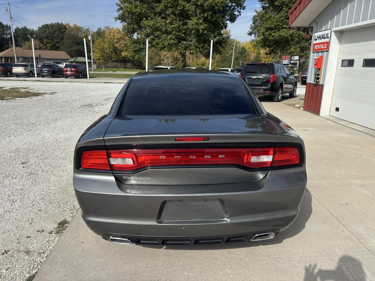 Dodge Charger SE 2011