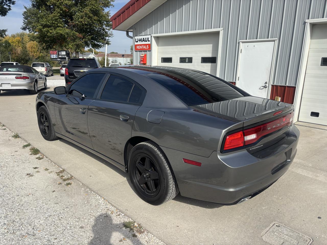 Dodge Charger SE 2011