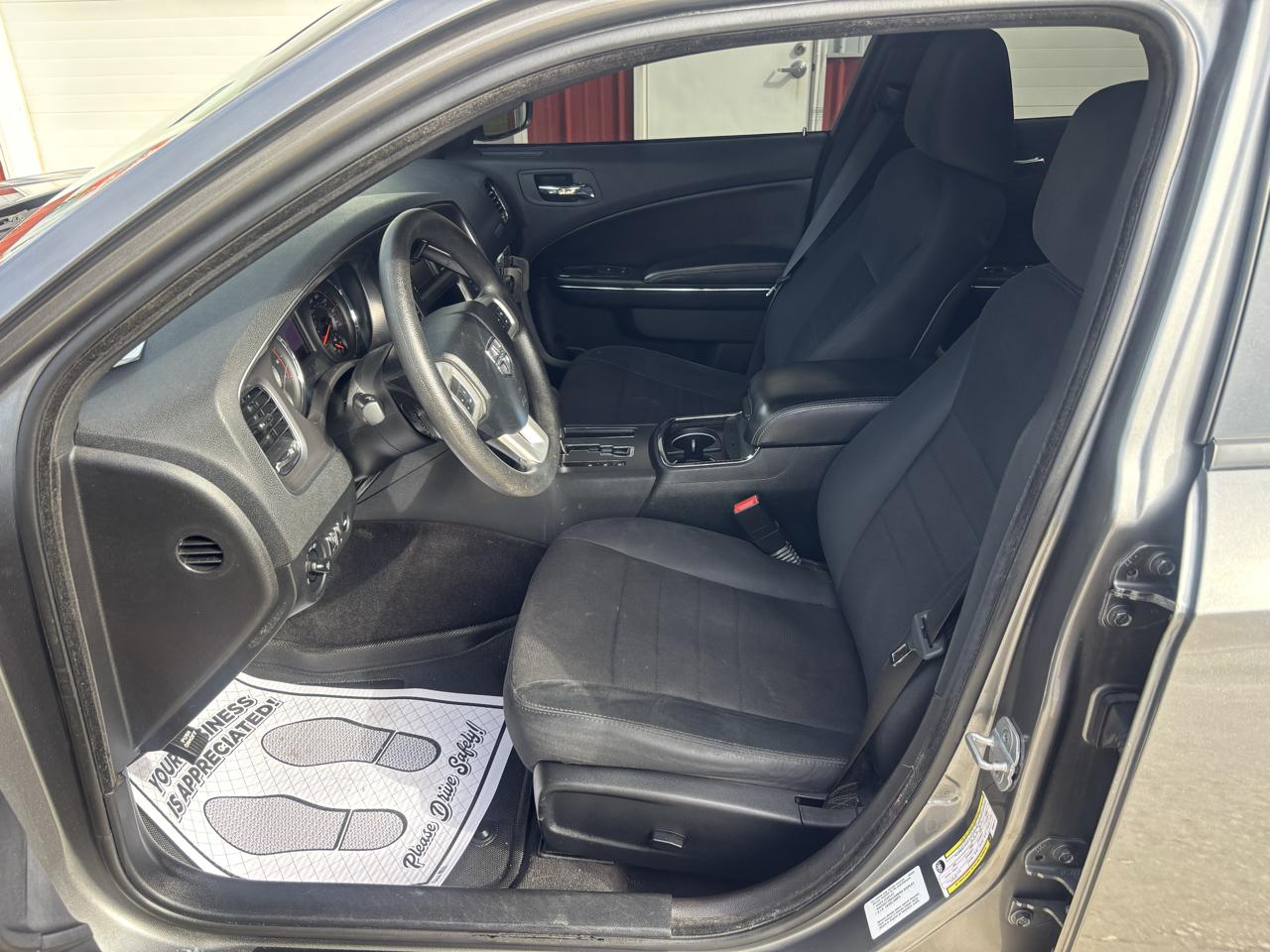 Dodge Charger SE 2011