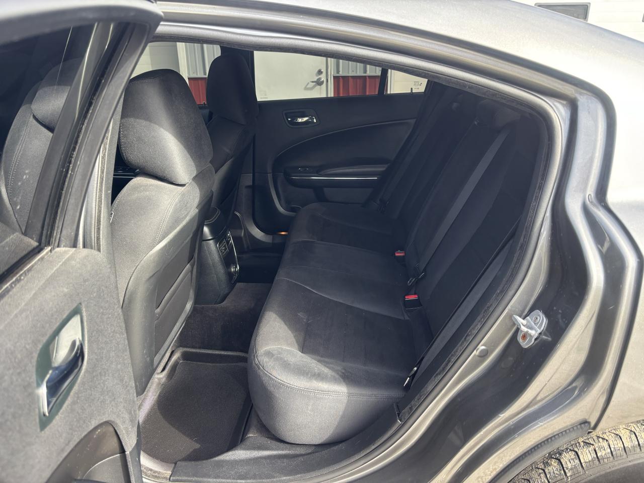 Dodge Charger SE 2011